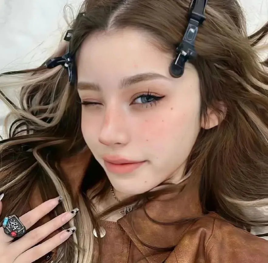 女导与强盗